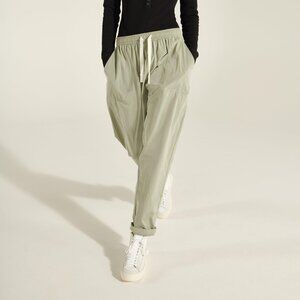 Sweaty Betty x Halle Berry Green Maia Woven Pants Size Medium